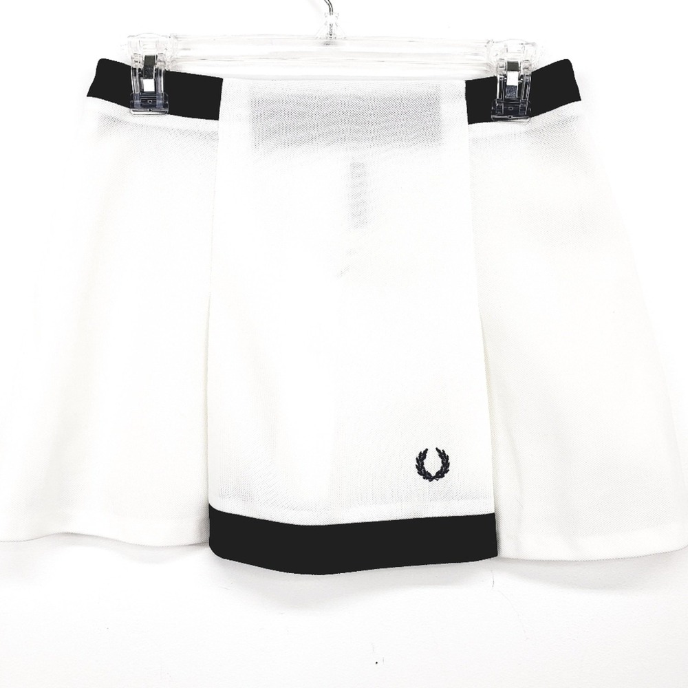 Fred Perry‎ Sportswear Vintage Tennis Skirt White Black Pique Wrap Size 42